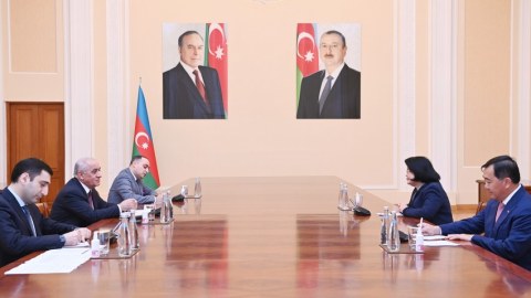 Əli Əsədov görüş keçirdi
