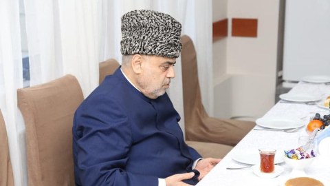 Allahşükür Paşazadə Hacı Şahin üçün ehsan verdi - FOTOLAR