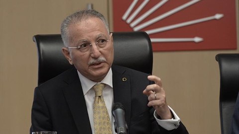 İhsanoğlu: Hər kəs Azərbaycanın yanında olmalıdır