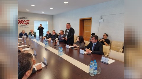 Mətbuat Şurasında dəyirmi masa keçirilib - FOTOLAR