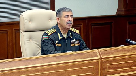 Müdafiə Naziri yeni silahlarla bağlı tapşırıqlar verdi