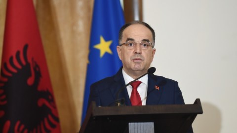 “Heydər Əliyevin dünya liderləri arasında xüsusi çəkisi olub” - Albaniya Prezidenti