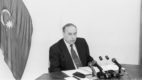Mən Heydər Əliyev məktəbində necə dərs aldım