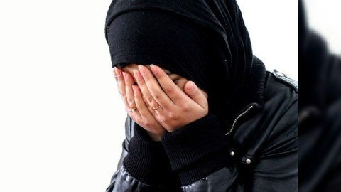 Hicabı çıxarmadılar - Kollecdən qovuldular