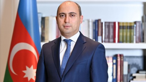 Nazir günün qəhrəmanlarından YAZDI