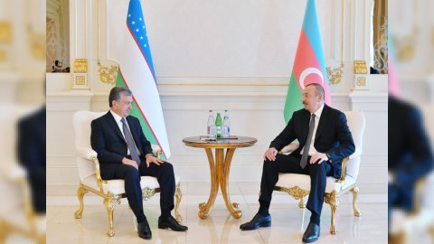 Şavkat Mirziyoyev İlham Əliyevə təşəkkür etdi