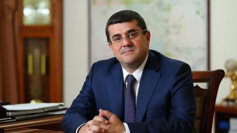 Arayik istefa hazırlığında - Moskvadan xəbər gözləyir