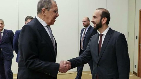 Lavrov Mirzoyanla nələri müzakirə edəcək?