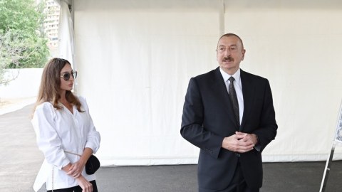 Prezident Talış kəndinin sakinləri ilə görüşdü