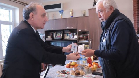 Baş prokuror İlyas İsmayılovla görüşüb medal verdi - FOTOLAR