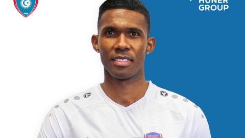 Panamalı futbolçu Azərbaycan klubu ilə müqavilə imzaladı