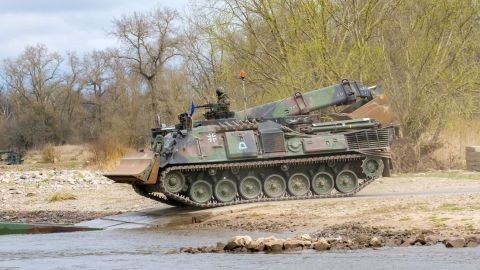 Almaniya Ukraynaya hərbi yardım göndərdi 