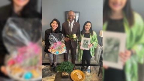 Apeks şəhər merinə Novruz xonçası təqdim olunub