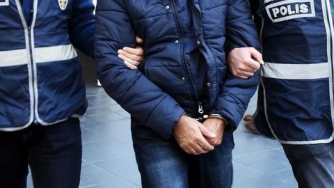 Zəlzələdə dağılan binaları tikən 317 nəfər həbs olunub