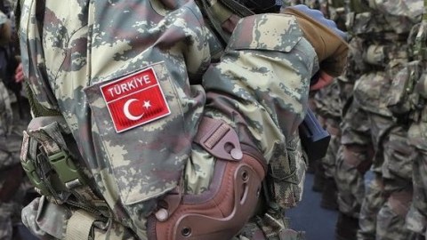 Türkiyə ordusunda hərbçilərin sayı ARTIRILIR