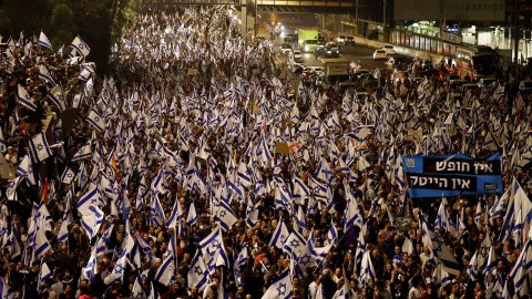İsrail prezidenti etirazlara görə Netanyahuya qarşı çıxdı - VİDEO
