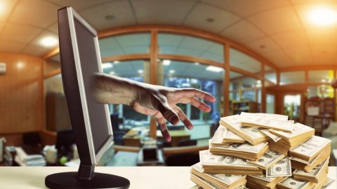 Vətəndaşın bank hesabından 1180 manat OĞURLANDI