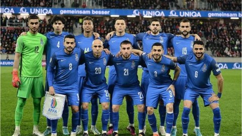 Səfir də komandamızı tənqid etdi: “Qızlardan, dollardan danışır, yeyib-içirdilər”