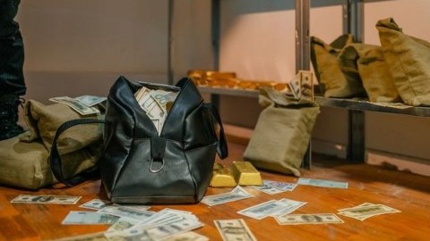 Şirvanda evdən 100 min manatlıq OĞURLUQ