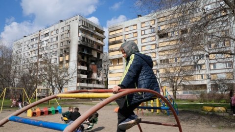 Kanada Ukraynaya 2,4 milyard dollar kredit verəcək