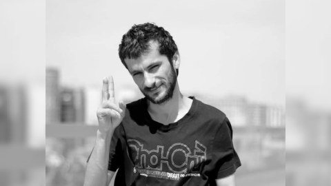 Polisə müqavimət göstərən bloqer həbs edildi 