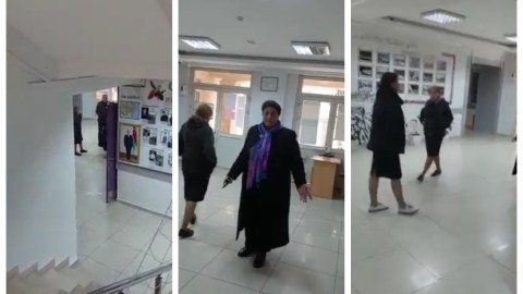 Direktor müəllimləri məktəbə buraxmadı - VİDEO