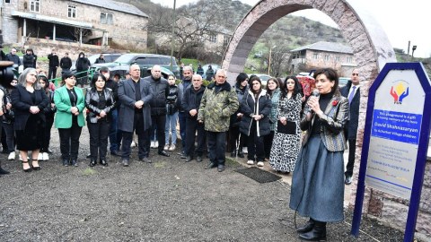 11 min erməni hərbçi fərarilik edib - Paşinyanın arvadından şok etiraf