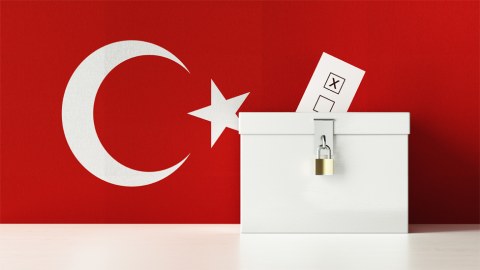 Türkiyədə millət vəkili olmaq istəyən MƏŞHURLAR