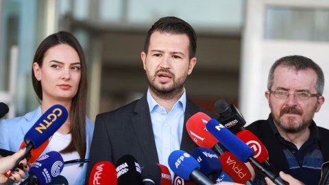 Keçmiş iqtisadiyyat naziri prezident seçildi
