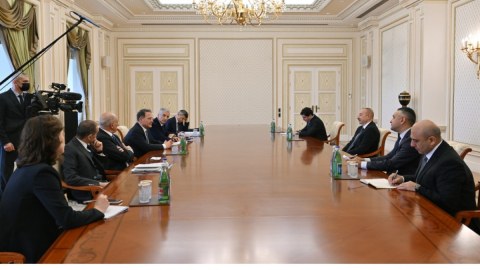 Prezident italiyalı nazir müavinini qəbul edib