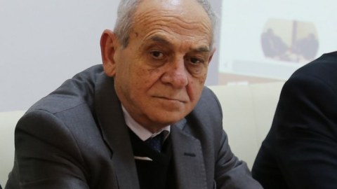 Tanınmış tərcüməçi vəfat etdi