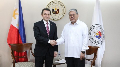 Azərbaycan və Filippin XİN-ləri məsləhətləşdi