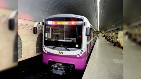 Metroda qatarların hərəkət intervalı ARTIRILDI