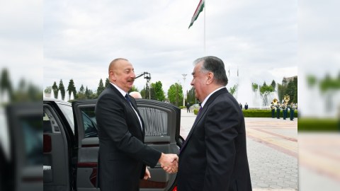 İlham Əliyevin Düşənbədə rəsmi qarşılanma mərasimi olub