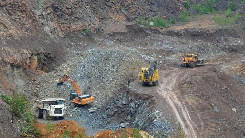7 faydalı qazıntı yatağı istifadəyə verildi
