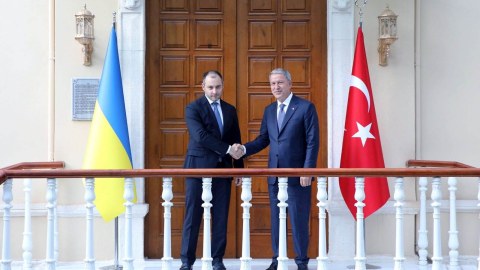 Hulusi Akar ukraynalı nazirlə görüşüb