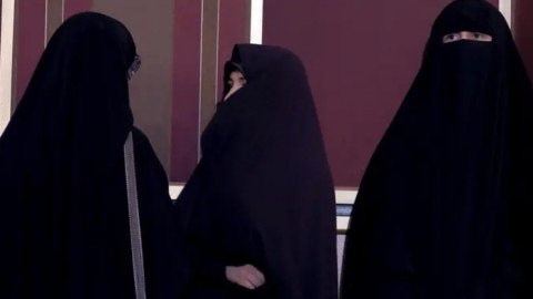 İranda hicabsız qadınlar kameralarla izlənəcək