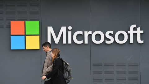 “Microsoft”un Azərbaycanı əhatə edən mərkəzi bu ölkədə olacaq