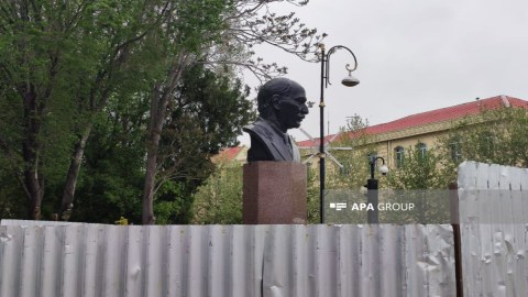 Naxçıvanda Nərimanovun abidəsi yerinə qaytarıldı - FOTO