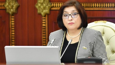 Spikerdən “mən də müxalifətəm” deyən deputata cavab: “Xalq hər şeyi görür”