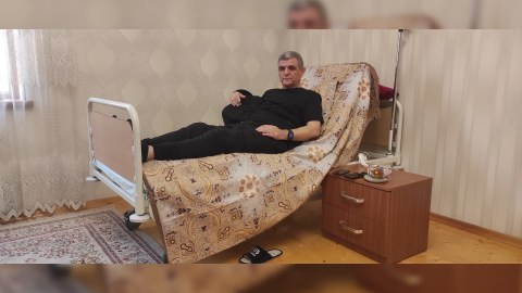 Fazil Mustafa evində belə qarşılandı - FOTO