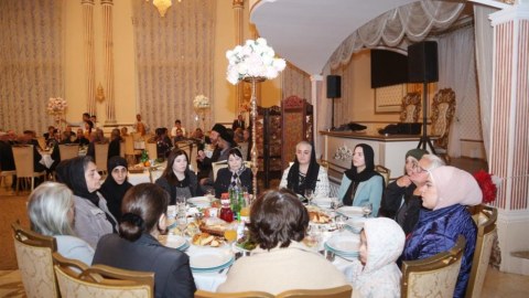 Mehriban Əliyevanın təşəbbüsü ilə iftar süfrəsi açıldı - FOTO