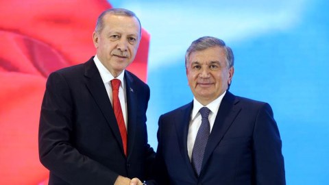 Ərdoğan Mirziyoyevlə telefon danışığı apardı 
