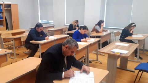 Məktəb direktoru vəzifəsinə test imtahanlarına başlanılır