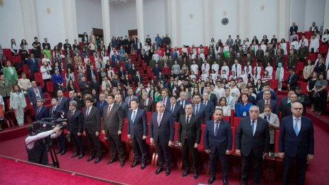 Ulu Öndərin 100 illiyinə həsr olunmuş beynəlxalq konqres işə başlayıb - FOTOLAR