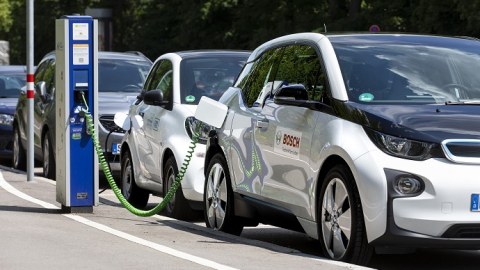 Azərbaycana elektromobil idxalı artıb - 6 dəfə
