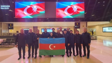 İrəvandan qayıdan idmançılarımız Bakıda - VİDEO