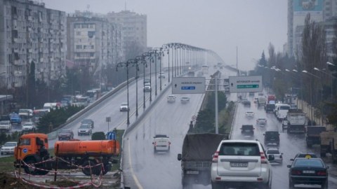 Yol polisindən hava ilə bağlı sürücülərə xəbərdarlıq
