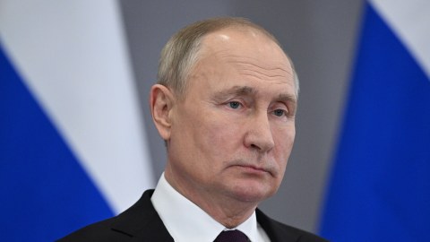 Putin Xerson və Luqanskda hərbçilərlə görüşdü - YENİLƏNİB