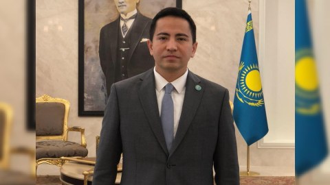 Qazaxıstanın Azərbaycandakı yeni səfiri KİMDİR...